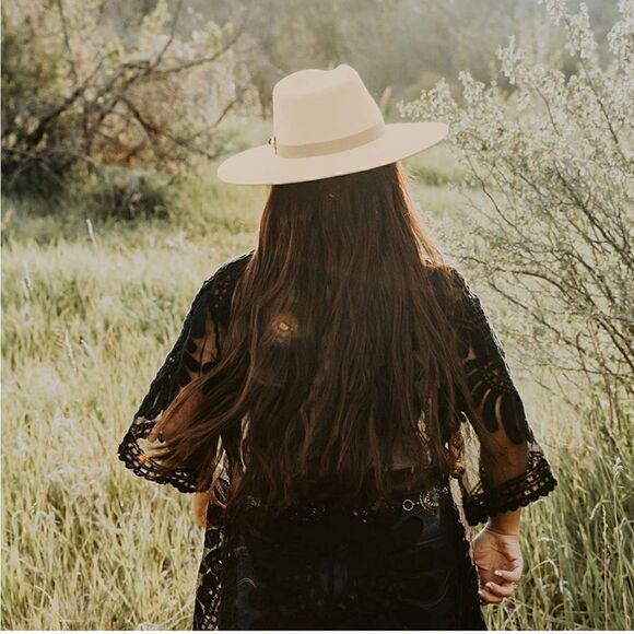 Panama hat ?  